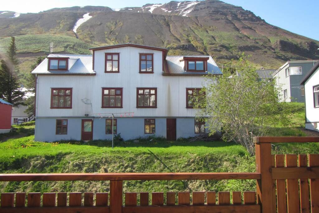 House With A Warm Soul In North Iceland Villa Siglufjordur Eksteriør bilde